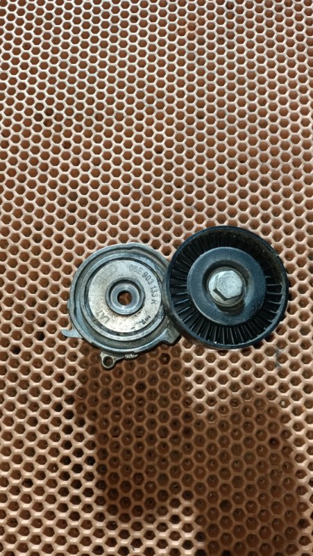 Ролик натяжной Audi A6 C7 CHV 06E903133R контрактная