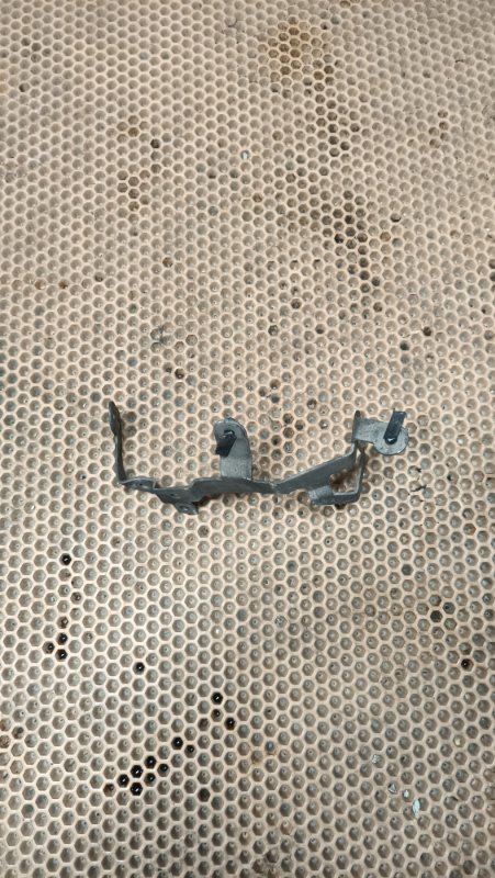 Кронштейн Volkswagen Passat B6 BSE Кронштейн Volkswagen Passat B6 BSE