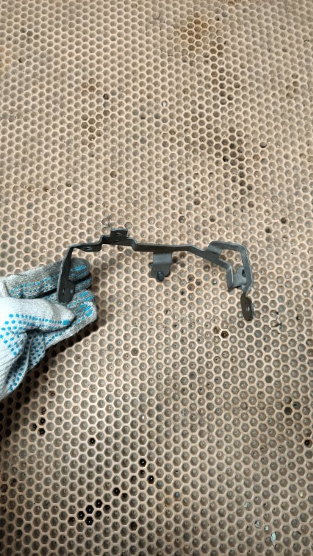 Кронштейн Passat B6 BSE Кронштейн Passat B6 BSE