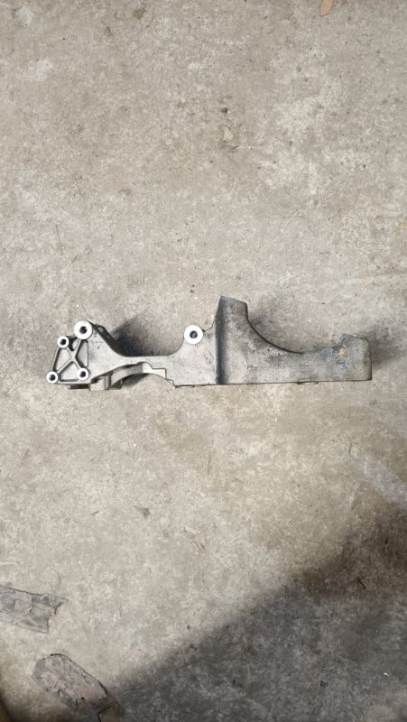 Кронштейн Passat B6 BSE Кронштейн Passat B6 BSE