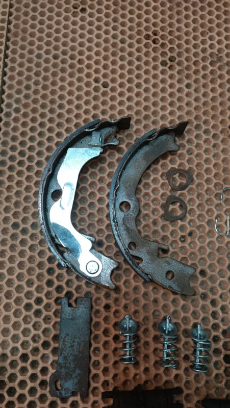 Тормозные колодки lacetti хэтчбек F16D3