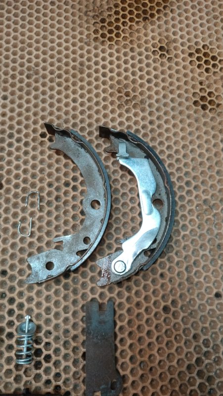 Тормозные колодки Chevrolet lacetti хэтчбек F16D3