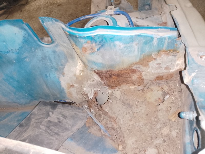 Передняя часть кузова Corsa C Z10XE