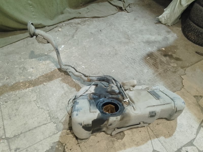 Запчасть топливный бак (бензобак) Opel Corsa C Z10XE Б/У Топливный бак (бензобак) Opel Corsa C Z10XE Б/У