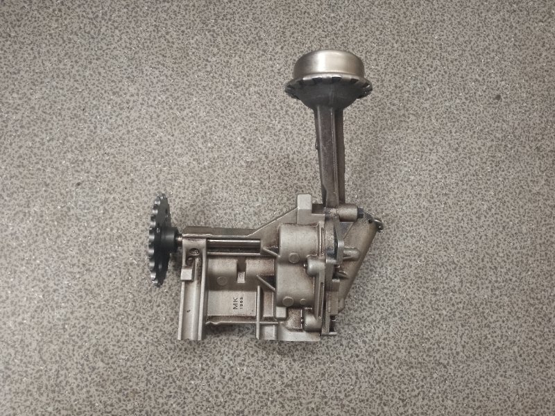 Масляный насос RENAULT LOGAN 2009-2016 L8 K7M K7J 150157433R Б/У