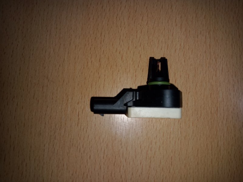 ДАТЧИК ДАВЛЕНИЯ ВОЗДУХА Mercedes-Benz C-CLASS 2013-2020 205 M264E15DE A0091538628 Б/У