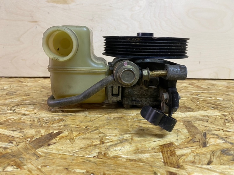 Запчасть насос гидроусилителя руля MAZDA GJ6E Б/У Насос гидроусилителя руля MAZDA GJ6E Б/У