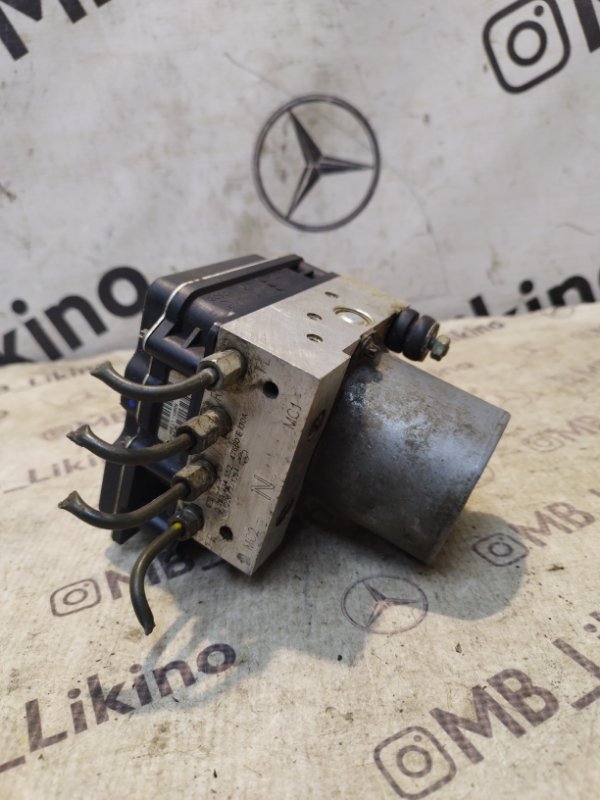 Блок ABS Infiniti m35 m45 Y50