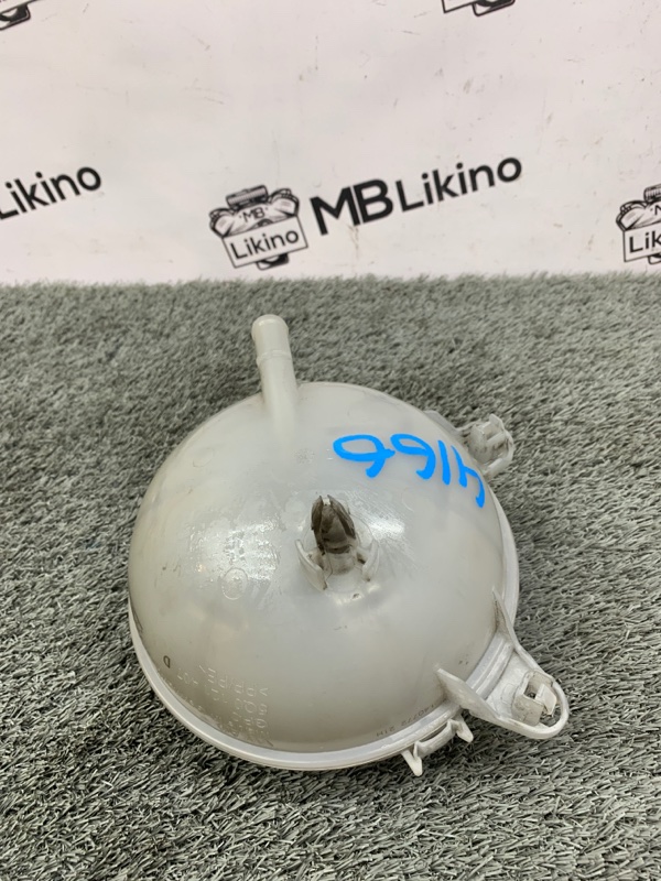 Расширительный бачок A3 8V