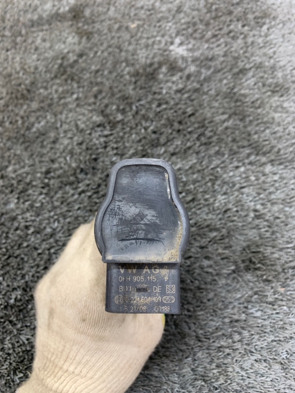 Катушка зажигания a4 b8 CDH