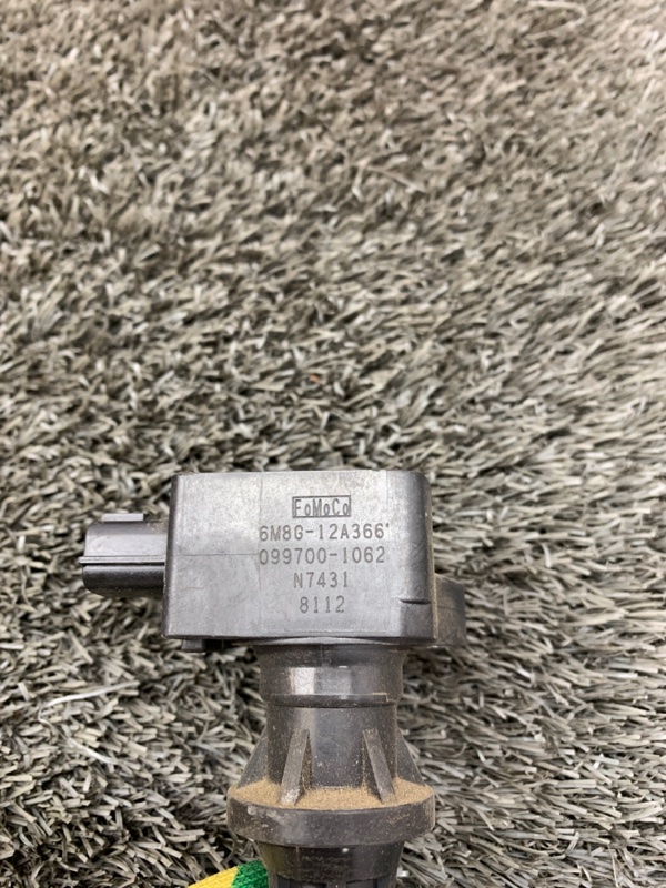 Катушка зажигания Escape 2008