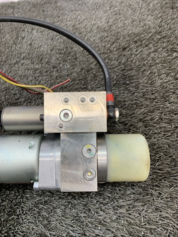 Насос крышки багажника ML GL W164 X164 W251