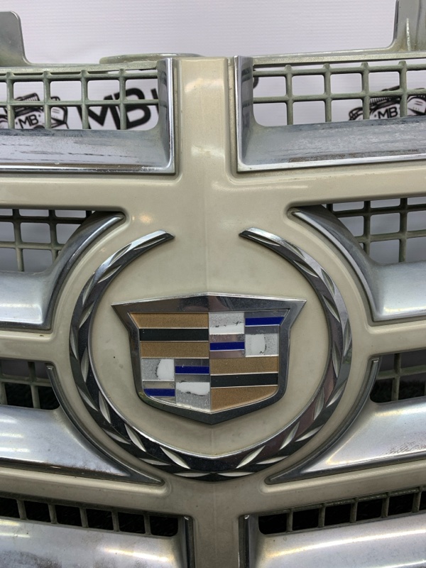 Решетка радиатора Escalade III GMT900