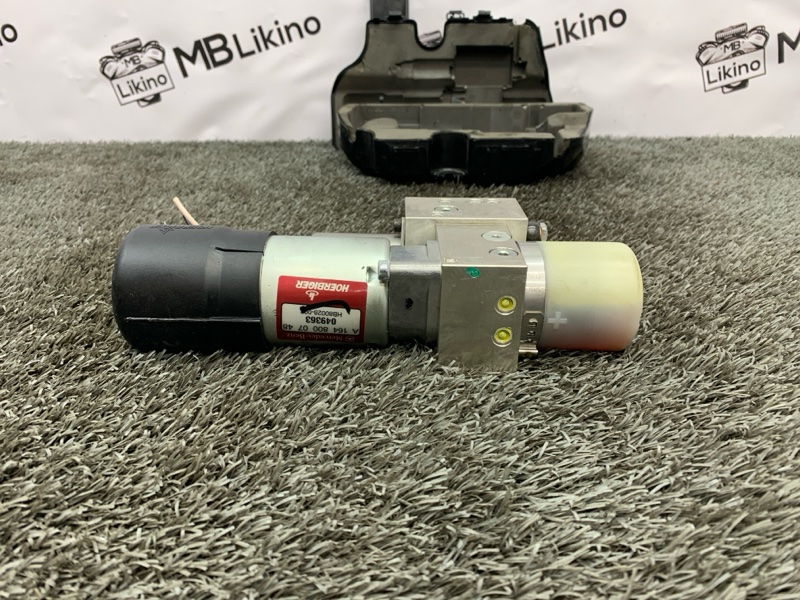 Насос крышки багажника GL X164