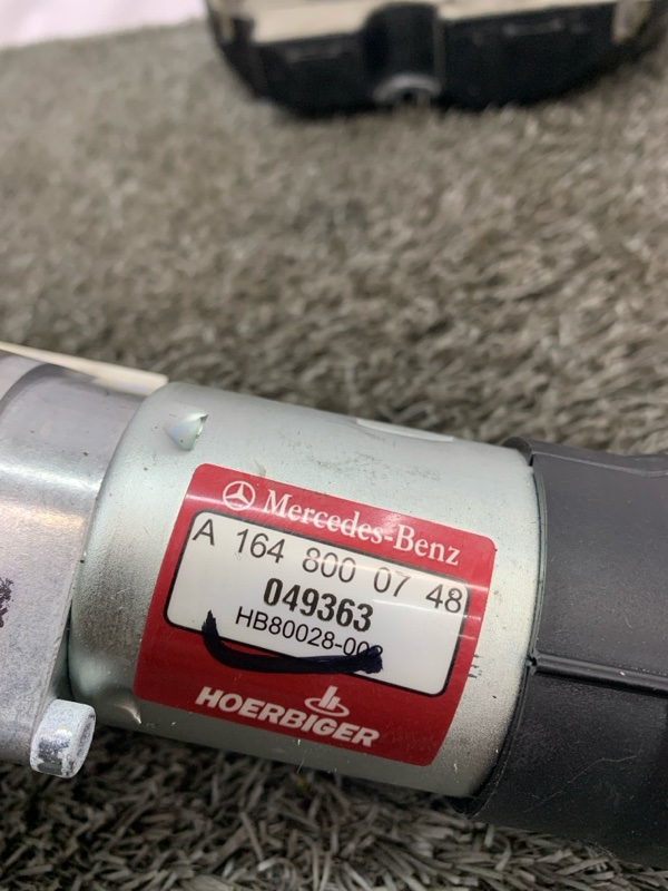 Насос крышки багажника Mercedes GL X164