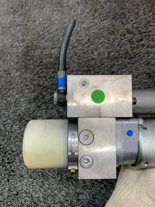 Насос крышки багажника GL X164