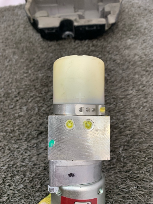 Насос крышки багажника GL X164