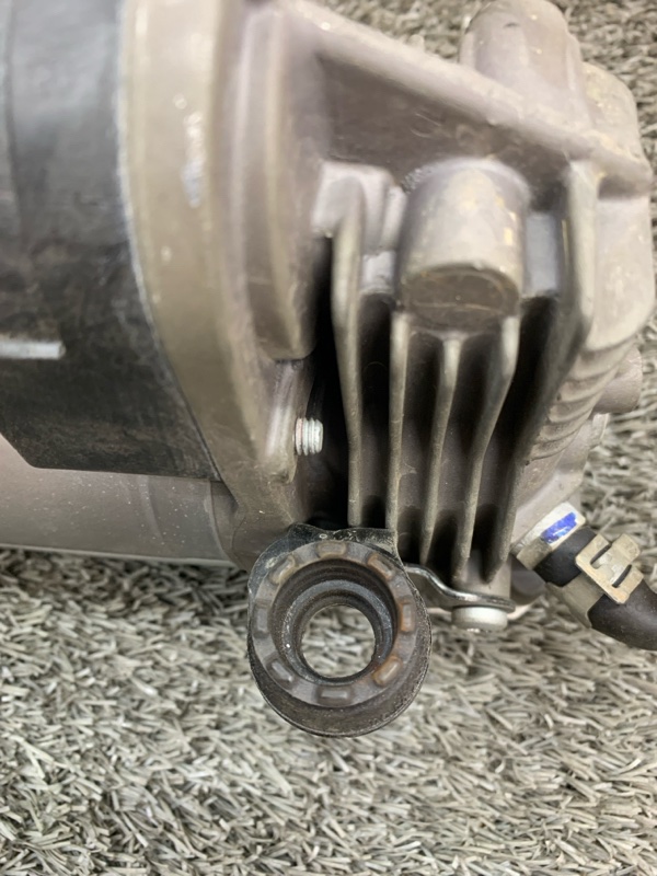 Компрессор пневмоподвески ML GL W164 X164 Компрессор пневмоподвески ML GL W164 X164