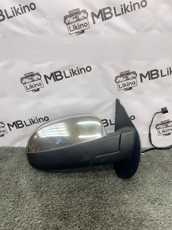 Зеркало заднего вида боковое правое Tahoe GMT900