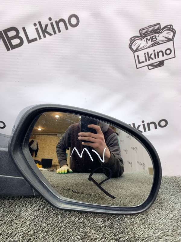 Зеркало заднего вида боковое правое Chevrolet Tahoe GMT900