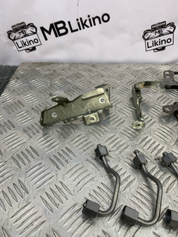 Комплект болтов Mercedes ML GL W166 X166 642.826