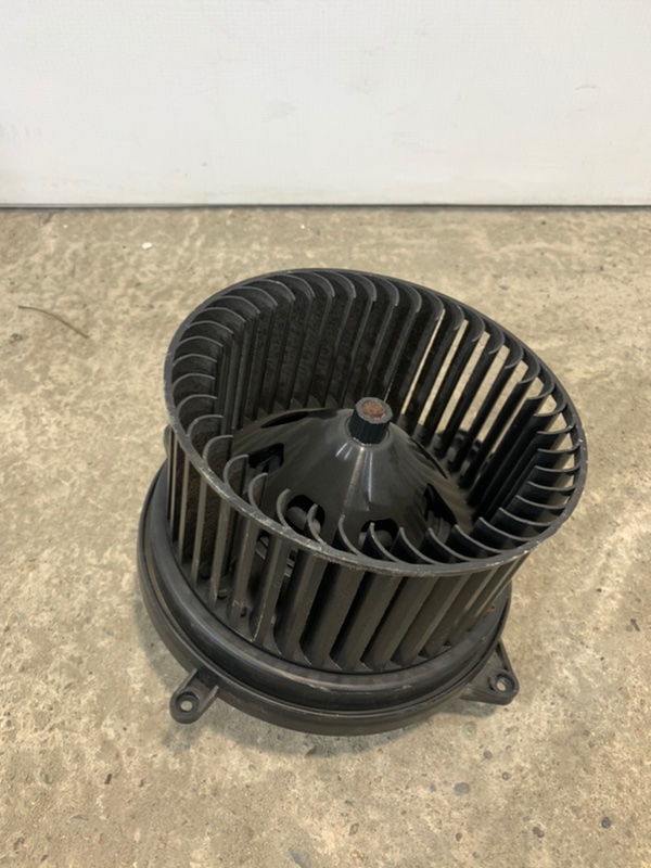 Мотор печки Mercedes-Benz GL-Class X164 M 273 KE 46