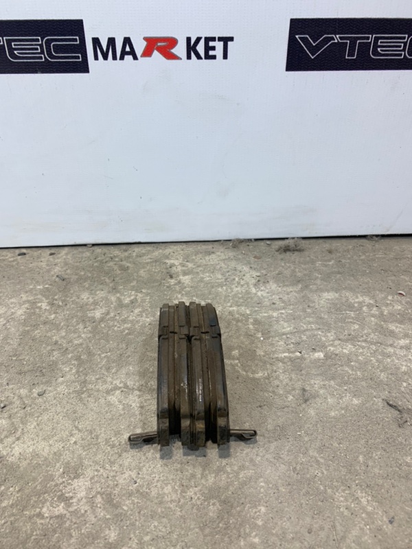 Колодки тормозные передние Honda Stream 2003 RN1 D17A контрактная