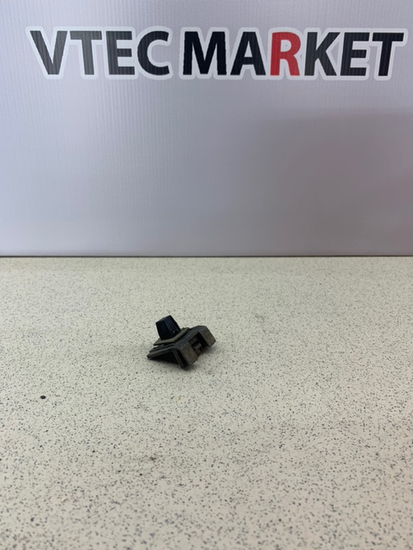 Клипса бампера задняя Accord CF3 f18b