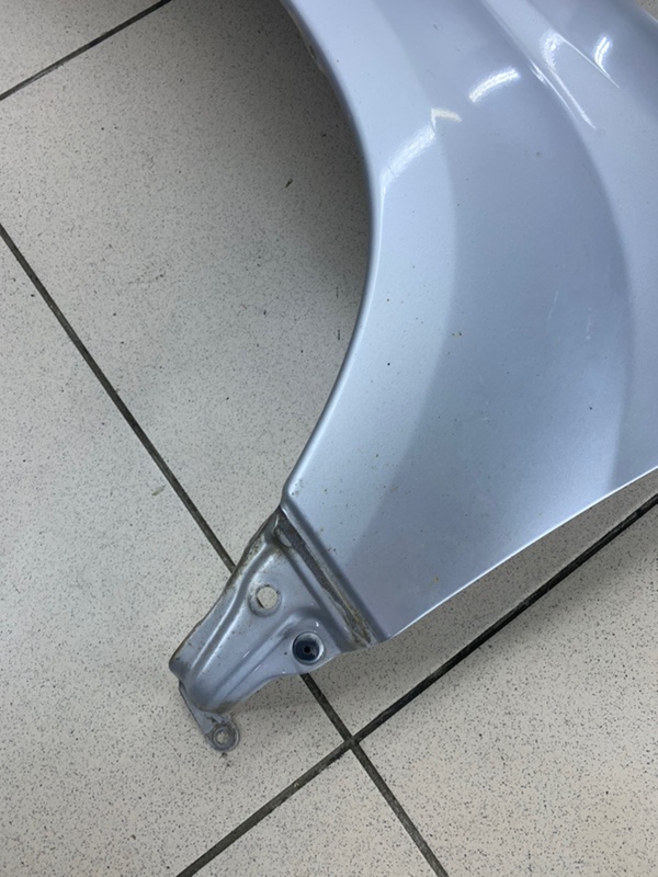 Крыло левое Subaru Forester sg5