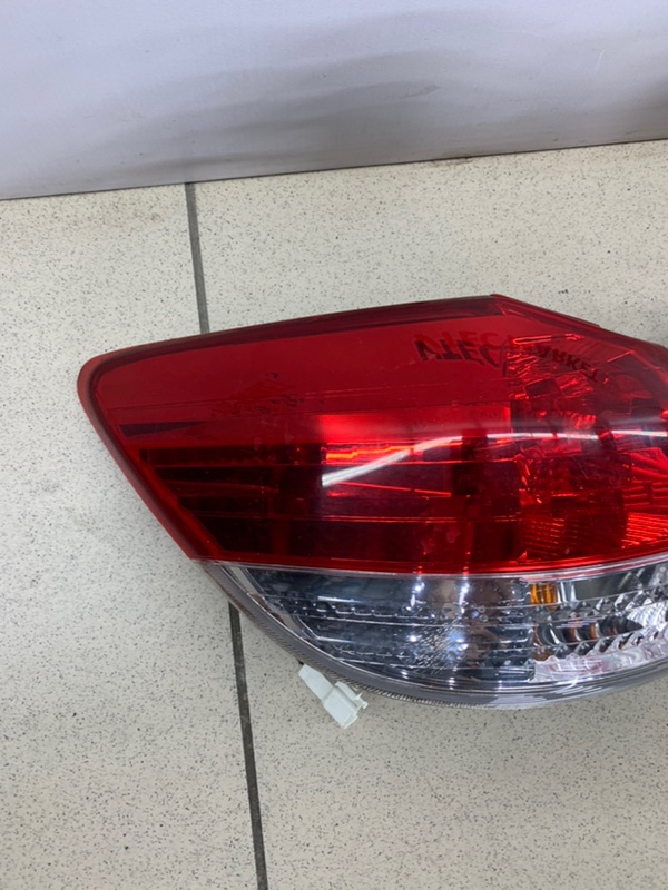 Стоп сигналы Toyota Wish ZGE20