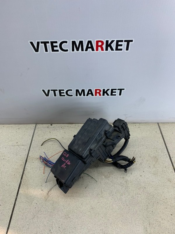 Блок предохранителей под капот Honda Accord cl9 контрактная