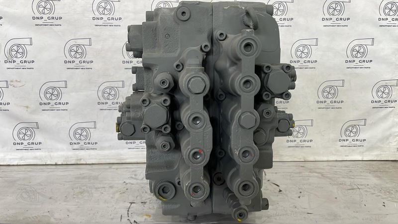 ГИДРОРАСПРЕДЕЛИТЕЛЬ Hitachi ZX110 4398652 4398652 новая