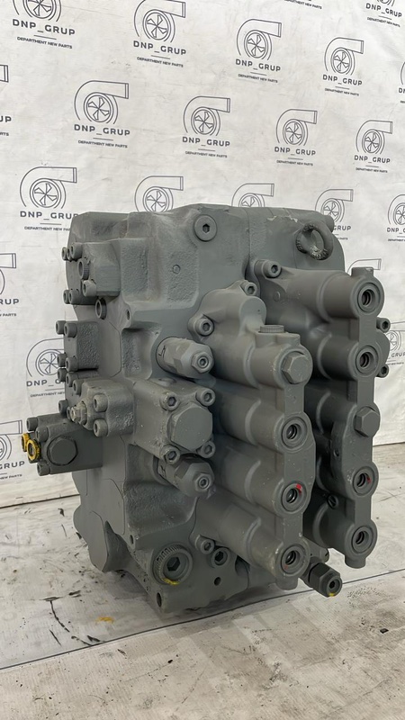 ГИДРОРАСПРЕДЕЛИТЕЛЬ Hitachi ZX110 4398652