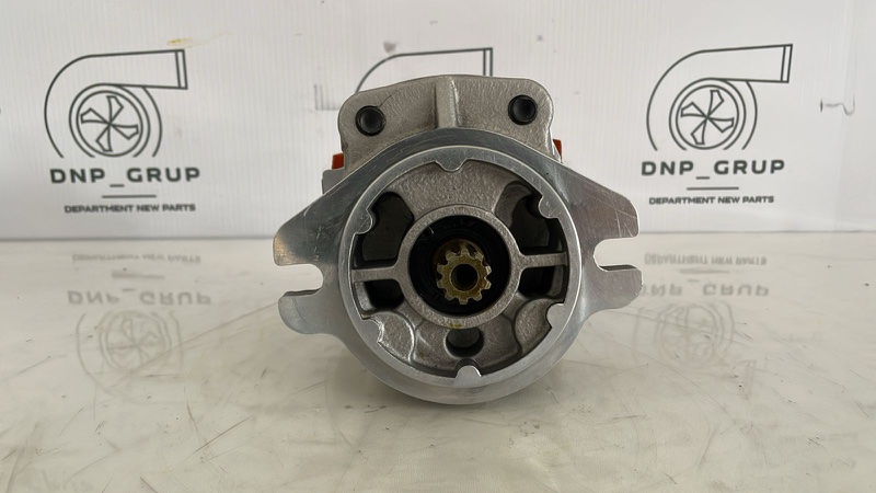 ГИДРАВЛИЧЕЧКИЙ НАСОС PC75UD 705-40-01370 705-40-01370 новая