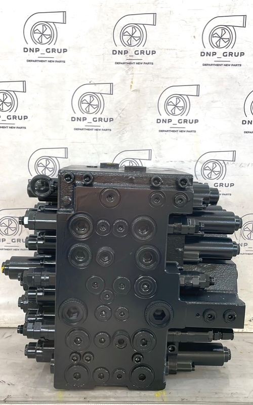 ГИДРОРАСПРЕДЕЛИТЕЛЬ Hyundai R170W-9 31Q5-15113