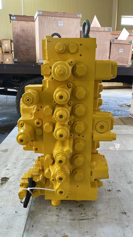 ГИДРОРАСПРЕДЕЛИТЕЛЬ 723-47-25600