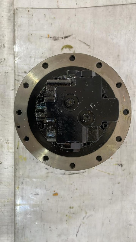 РЕДУКТОР ХОДА С ГИДРОМОТОРОМ Bobcat MX334 R916574135