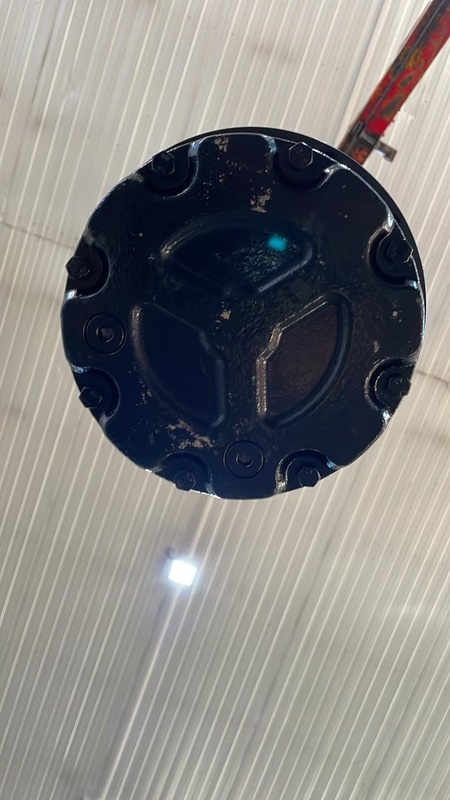 РЕДУКТОР ХОДА С ГИДРОМОТОРОМ R916574135