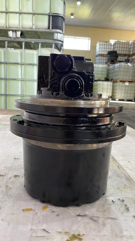 РЕДУКТОР ХОДА С ГИДРОМОТОРОМ R916574135