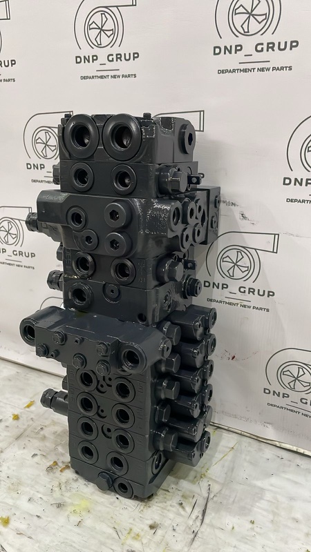 ГИДРОРАСПРЕДЕЛИТЕЛЬ PC38UU-5 Komatsu