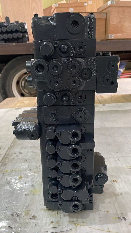 ГИДРОРАСПРЕДЕЛИТЕЛЬ Komatsu