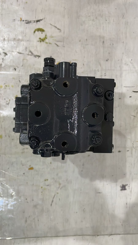 ГИДРОРАСПРЕДЕЛИТЕЛЬ Komatsu