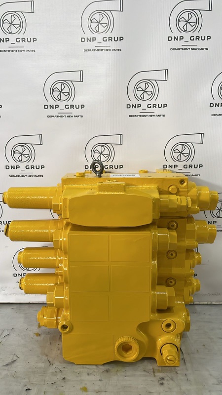 ГИДРОРАСПРЕДЕЛИТЕЛЬ 723-64-22200