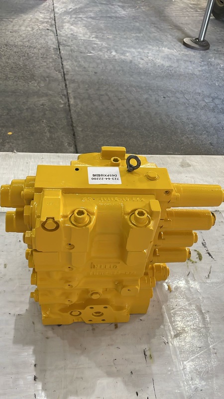 ГИДРОРАСПРЕДЕЛИТЕЛЬ 723-64-22200