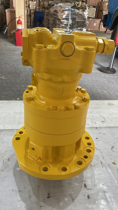 Редуктор поворота с гидромотором 21W-26-00021