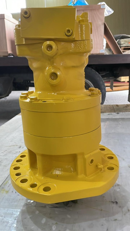 Редуктор поворота с гидромотором 21W-26-00021