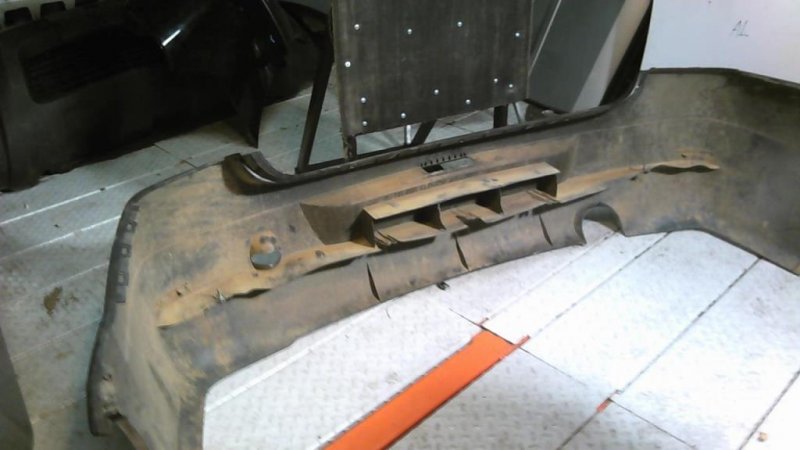 Бампер задний Logan 1 Бампер задний Logan 1