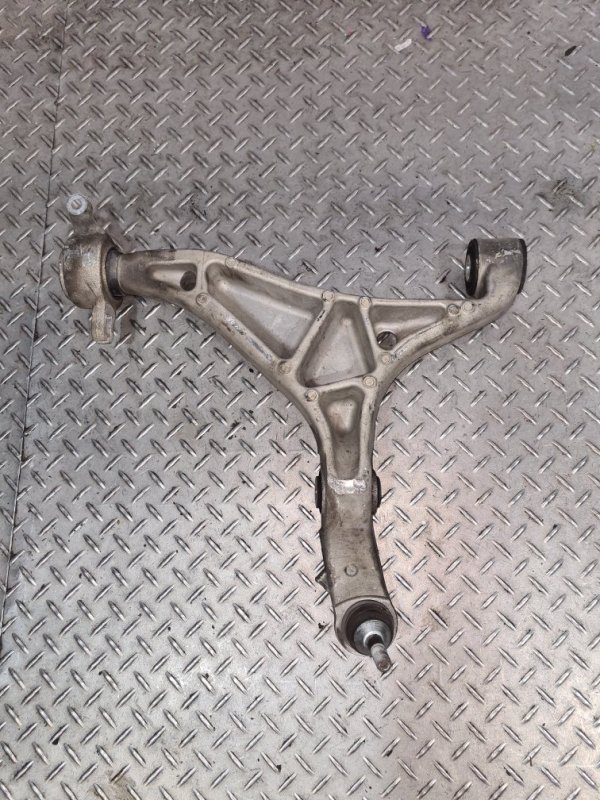 Запчасть рычаг передний нижний правый правый Jeep Grand Cherokee 2013-2022 WK2 04877717AB контрактная Рычаг передний нижний правый правый Jeep Grand Cherokee 2013-2022 WK2 04877717AB контрактная