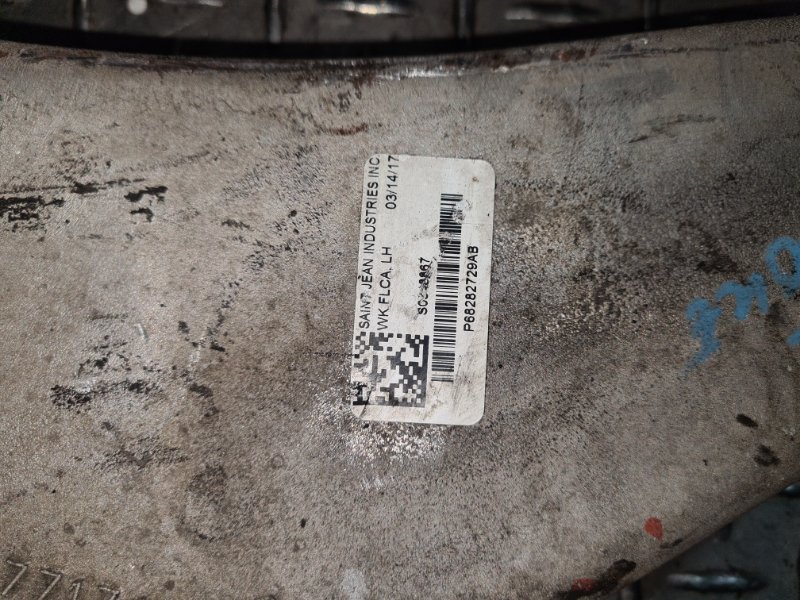 Рычаг передний нижний правый правый Jeep Grand Cherokee WK2 Рычаг передний нижний правый правый Jeep Grand Cherokee WK2