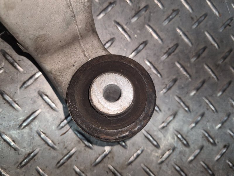 Рычаг передний нижний правый правый Grand Cherokee 2013-2022 WK2 Рычаг передний нижний правый правый Grand Cherokee 2013-2022 WK2